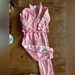 Nike Pink and White Athletic Set! SZ 3t!Excellent condition!